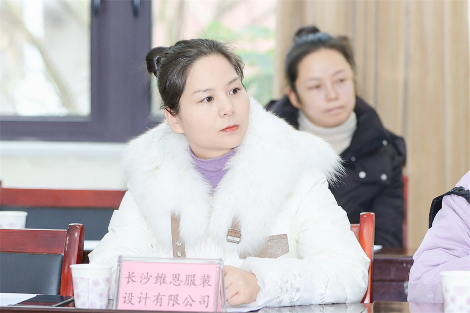 20250102173709_95224 长龙街路、Z6人生就是博智能召开首届年货盛惠暨送春联文化惠民活动工作会议