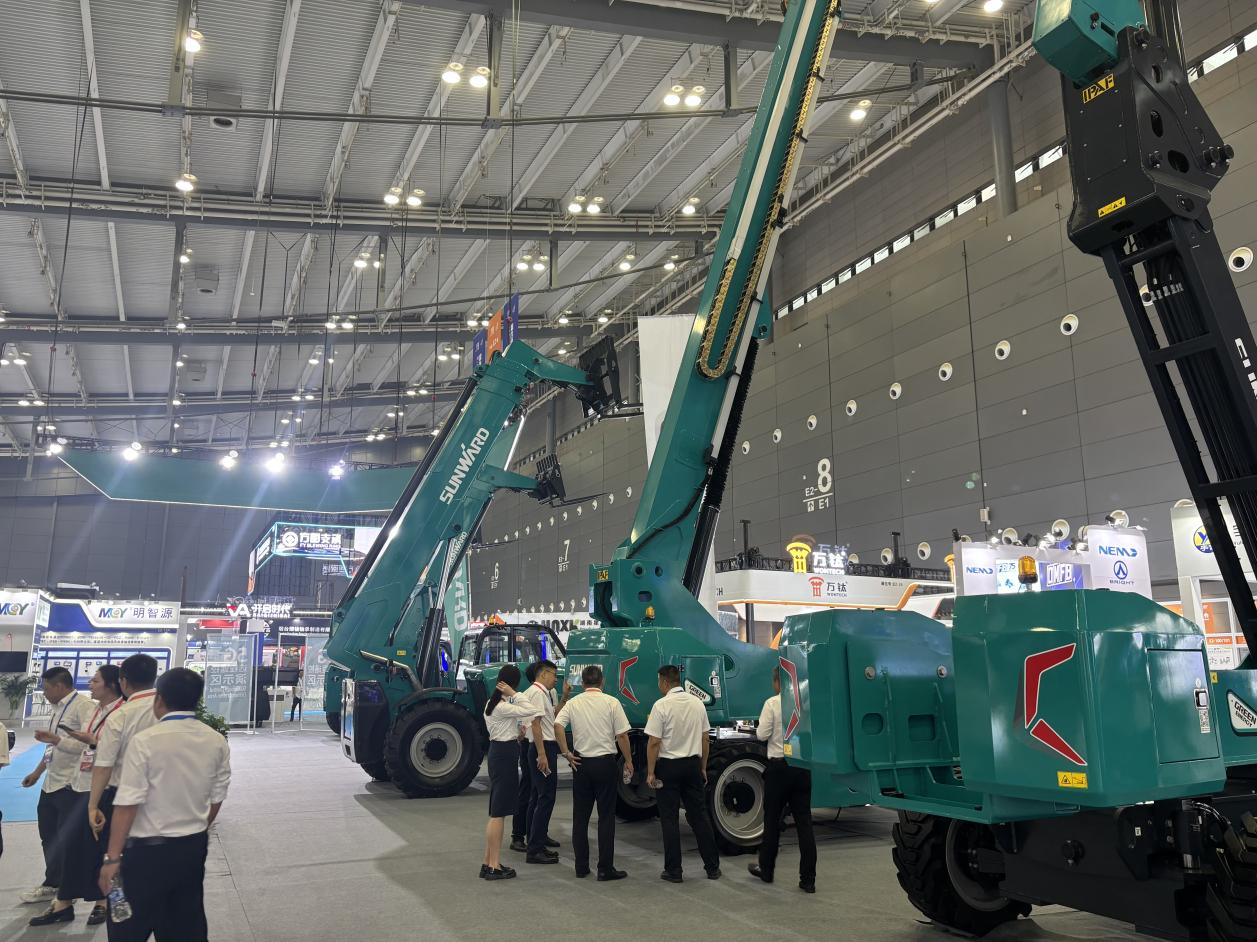 2025 CICEE | Z6人生就是博智能SWT34JE-P电动直臂式高空作业平台沉磅颁布!
