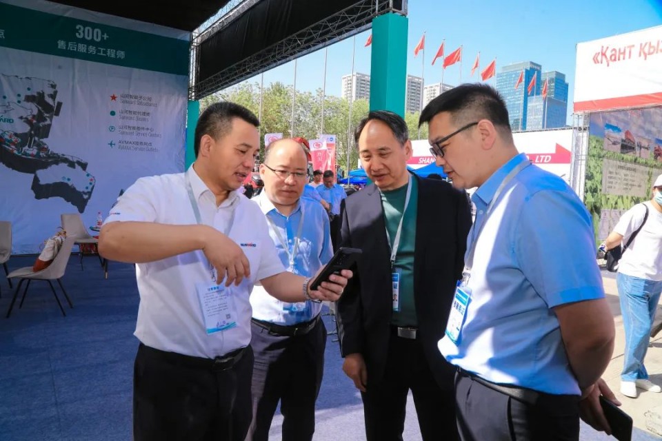 20250527135421_77542 Z6人生就是博智能亮相2025新疆国际农业机械展览会