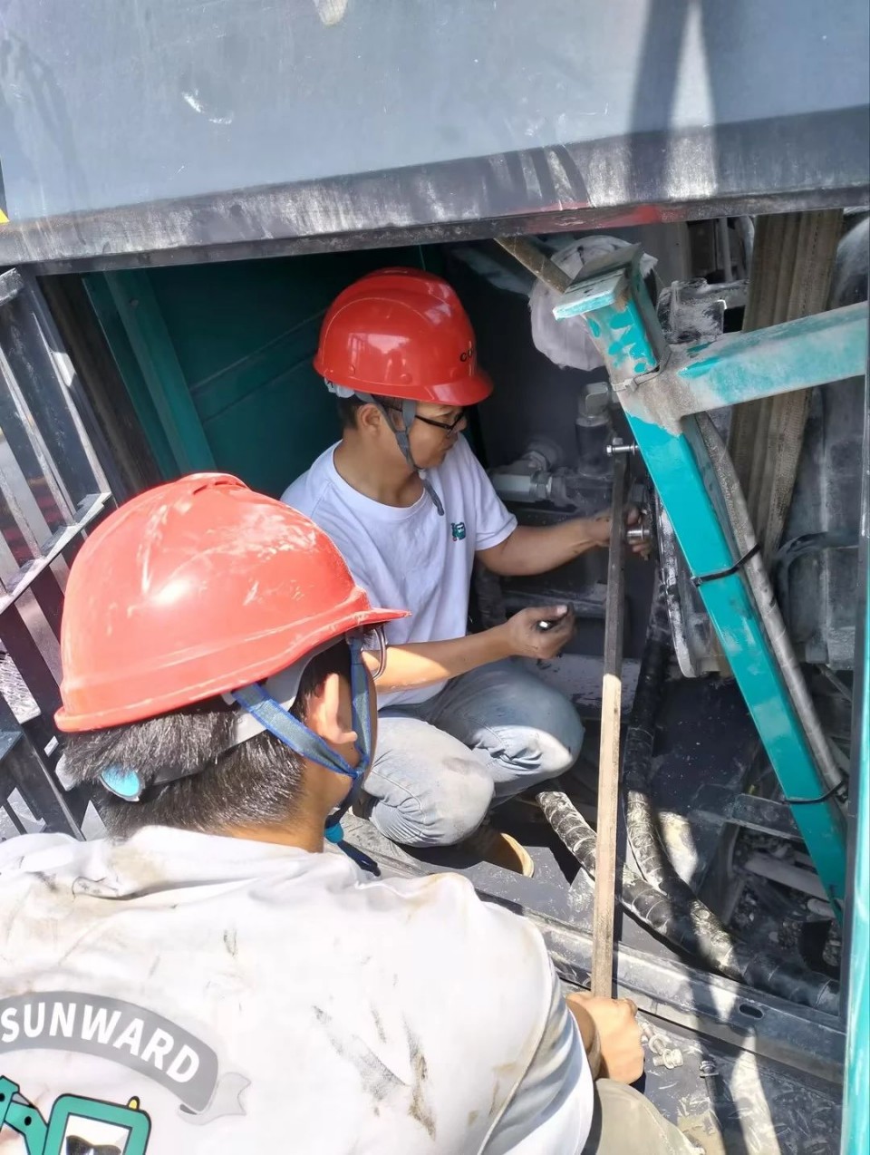 20250625080323_38256 逾越Z6人生就是博万里 智启服务新程——Z6人生就是博矿岩“服务万里杏妆活动走进海螺水泥