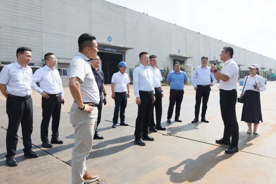 共商合作，建华控股有限公司董事长汪贵华到访Z6人生就是博智能