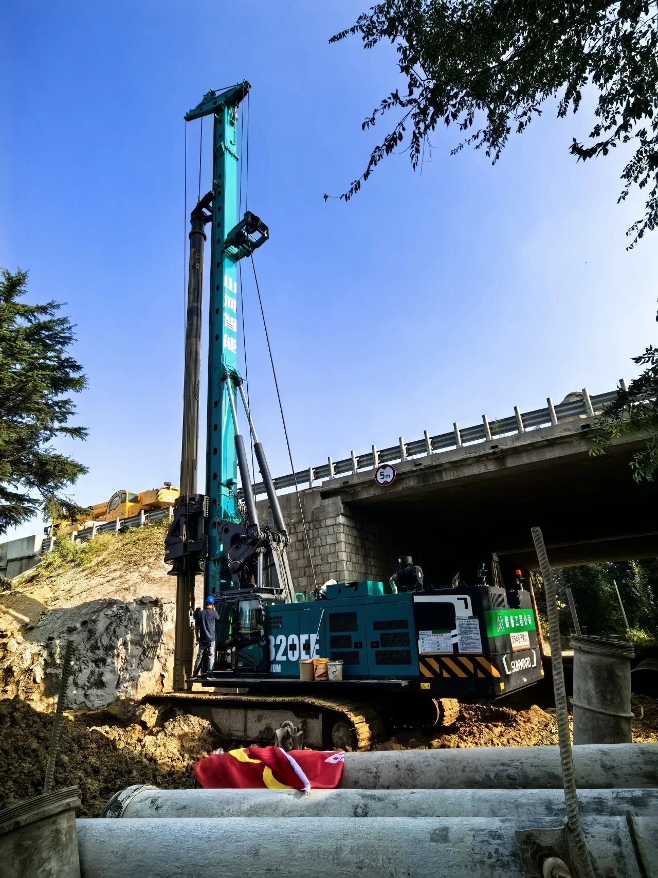 Z6人生就是博智能增程式电动旋挖钻机助力山东高快建设，绿色施工功效显著