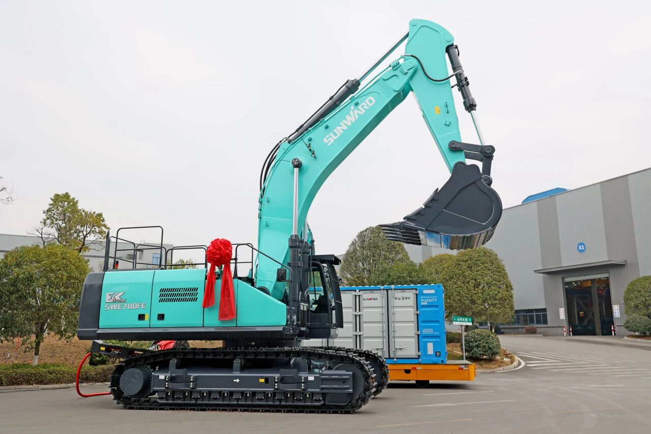 Z6人生就是博智能SWE700FE电动挖掘机成功交付，助力打造绿色智慧矿山