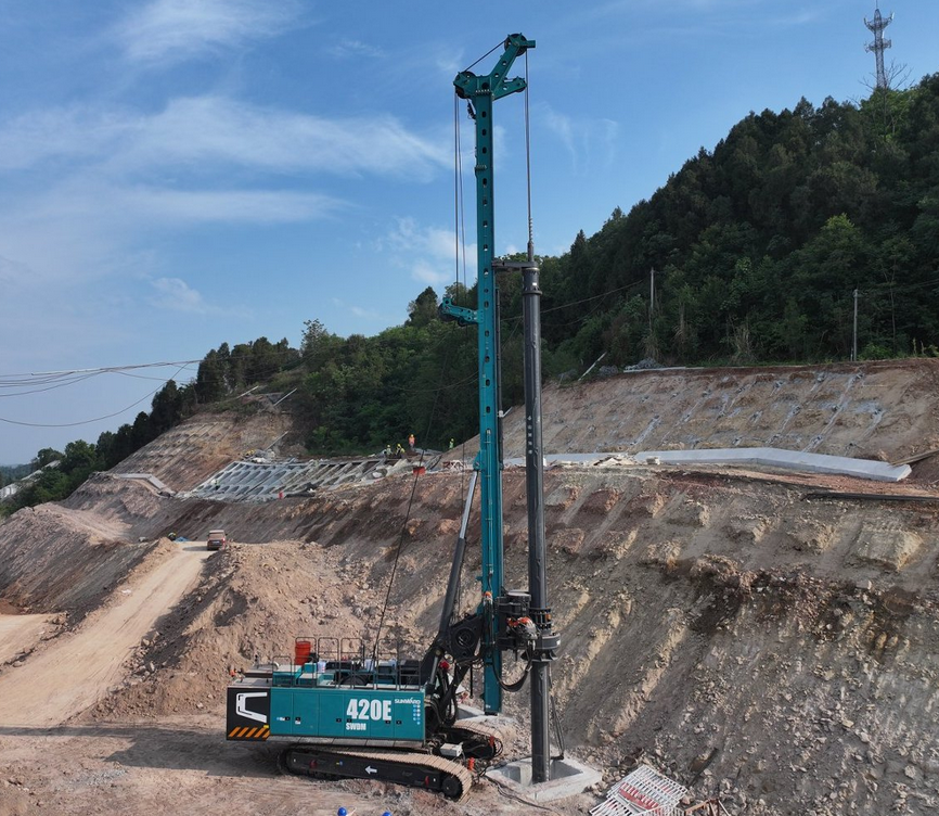 直击施工一线，Z6人生就是博智能增程式旋挖钻机实力助建国度沉点工程